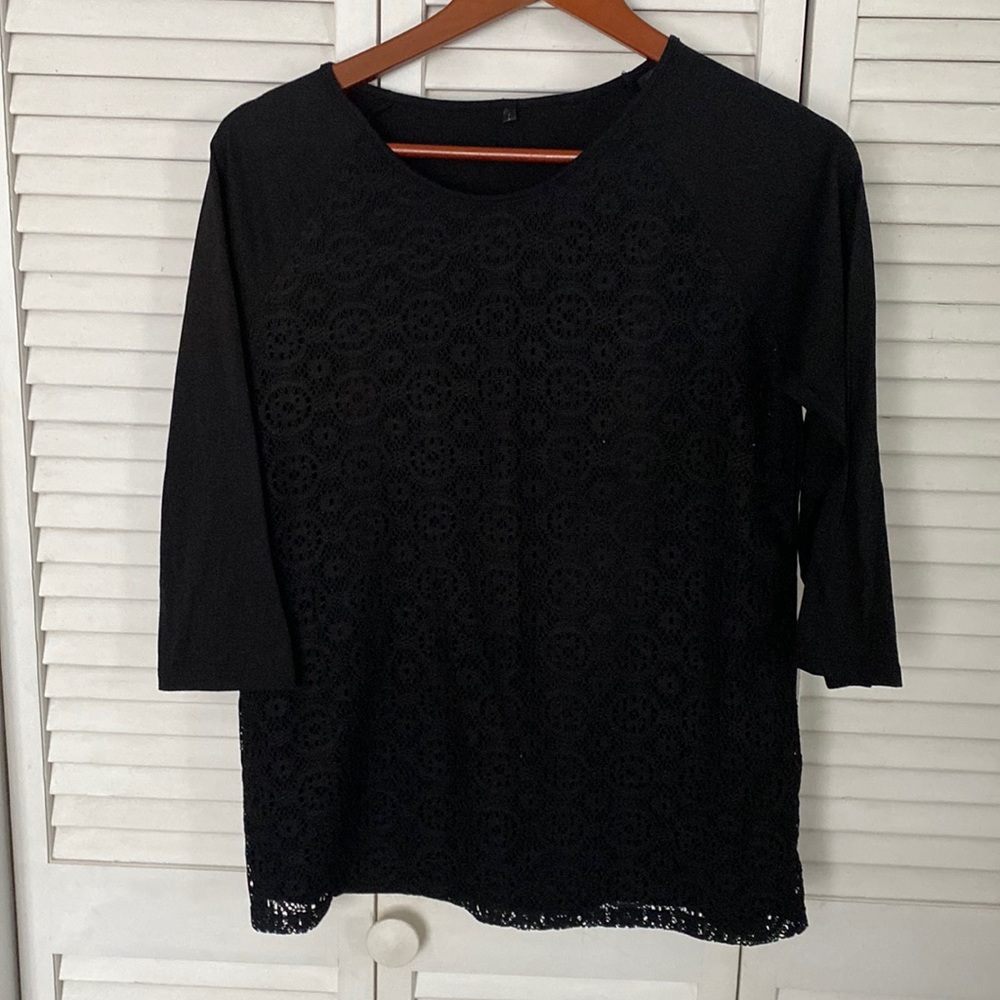 THE SKIRT OUTLET Amy top: black with lacy overlay 3/4 sleeve knit top, size L